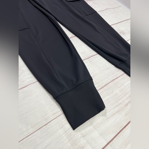 Athleta Venice Cargo Jogger - Small - high rise black stretch active pant - Picture 10 of 16